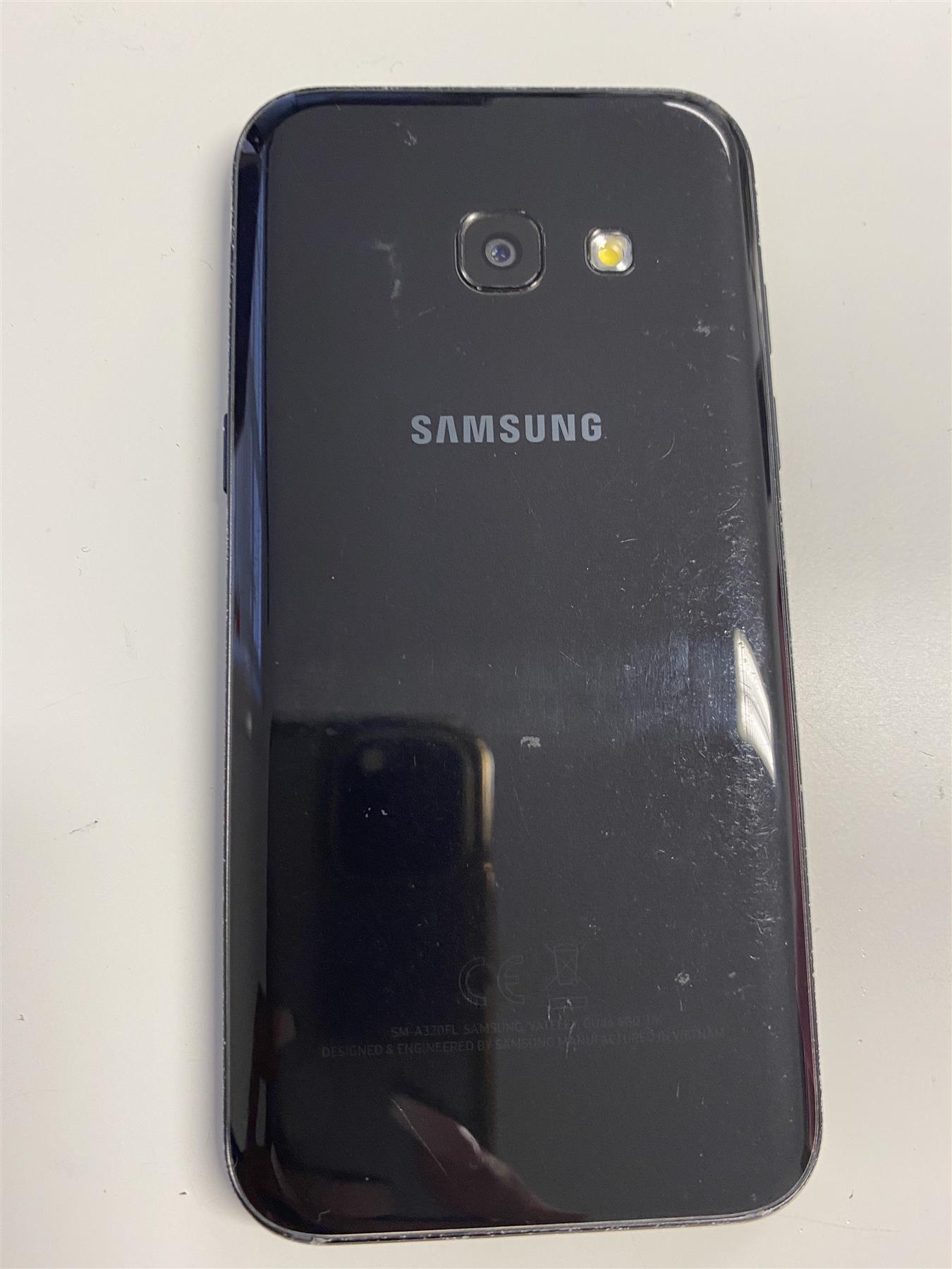 Samsung Galaxy A3 (2017) 16GB Black Unlocked - Used